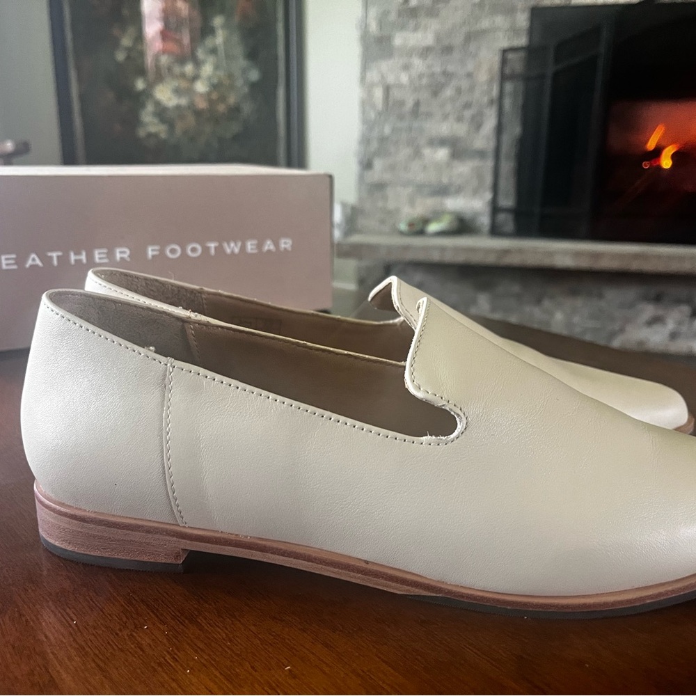 Brand new Portland Leather “pointed flat” in bone.